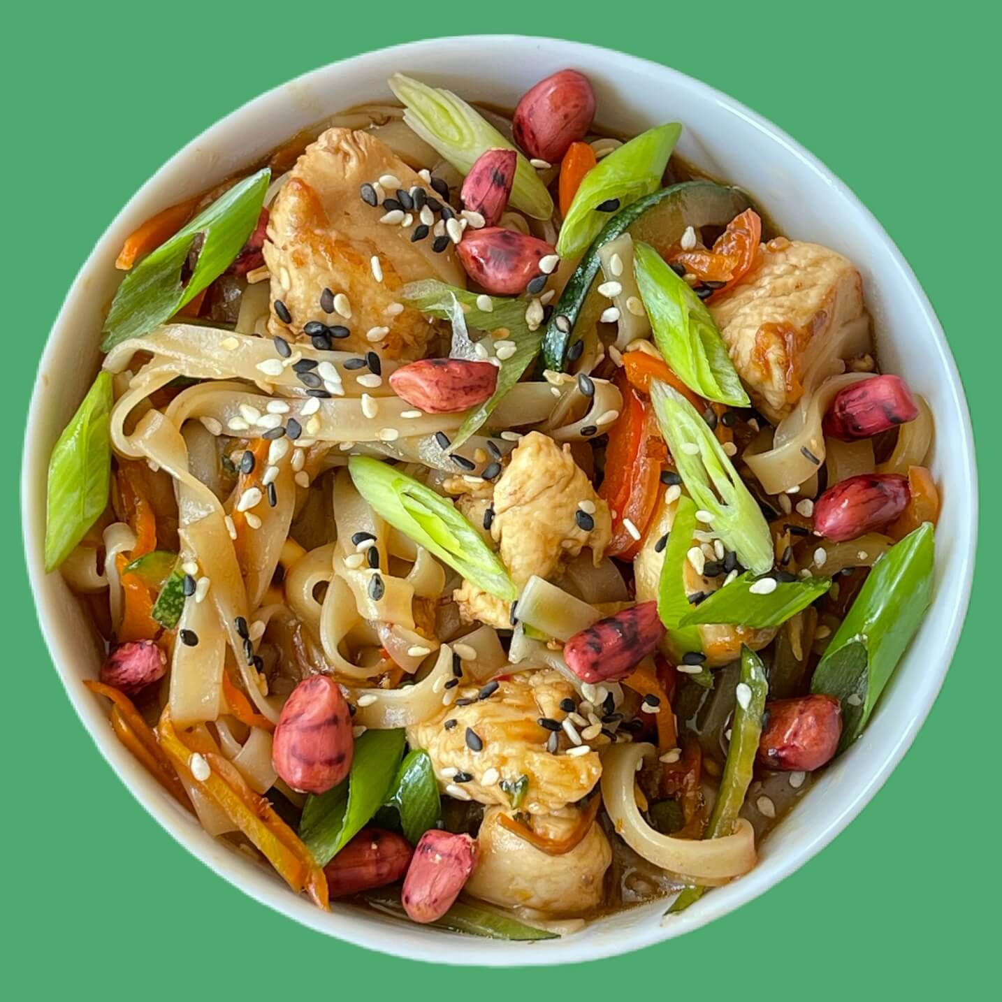 Стеклянная лапша с курицей и овощами