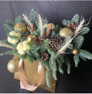 Новогодняя композиция "Золотой праздник"