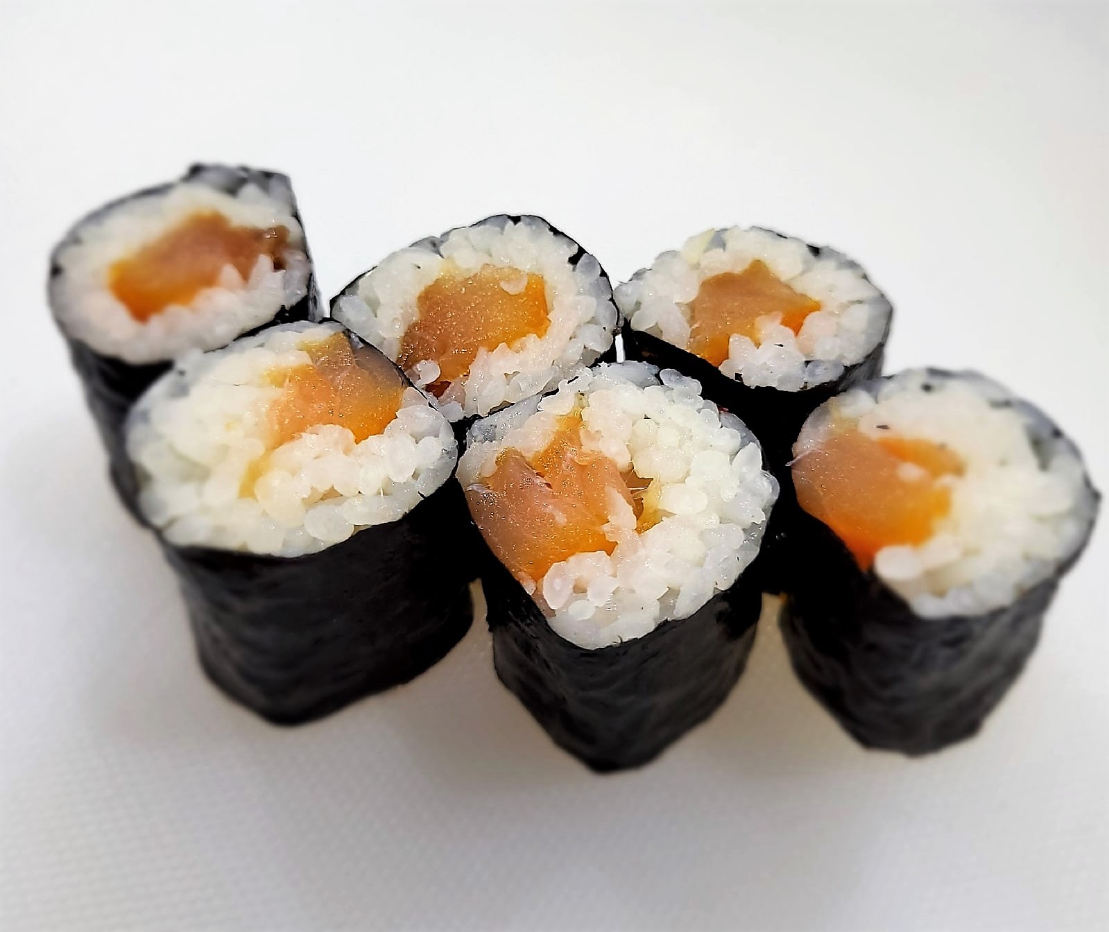 Мини ролл с копченой форелью