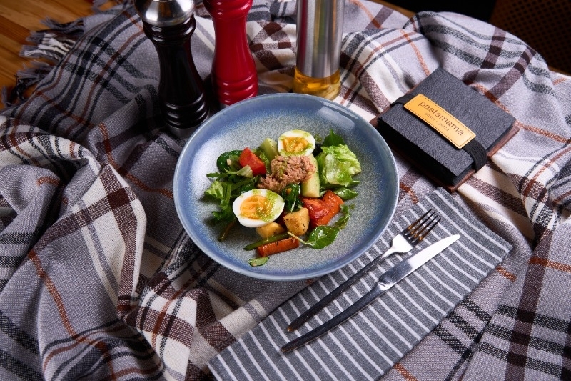 Салат Nicoise с тунцом