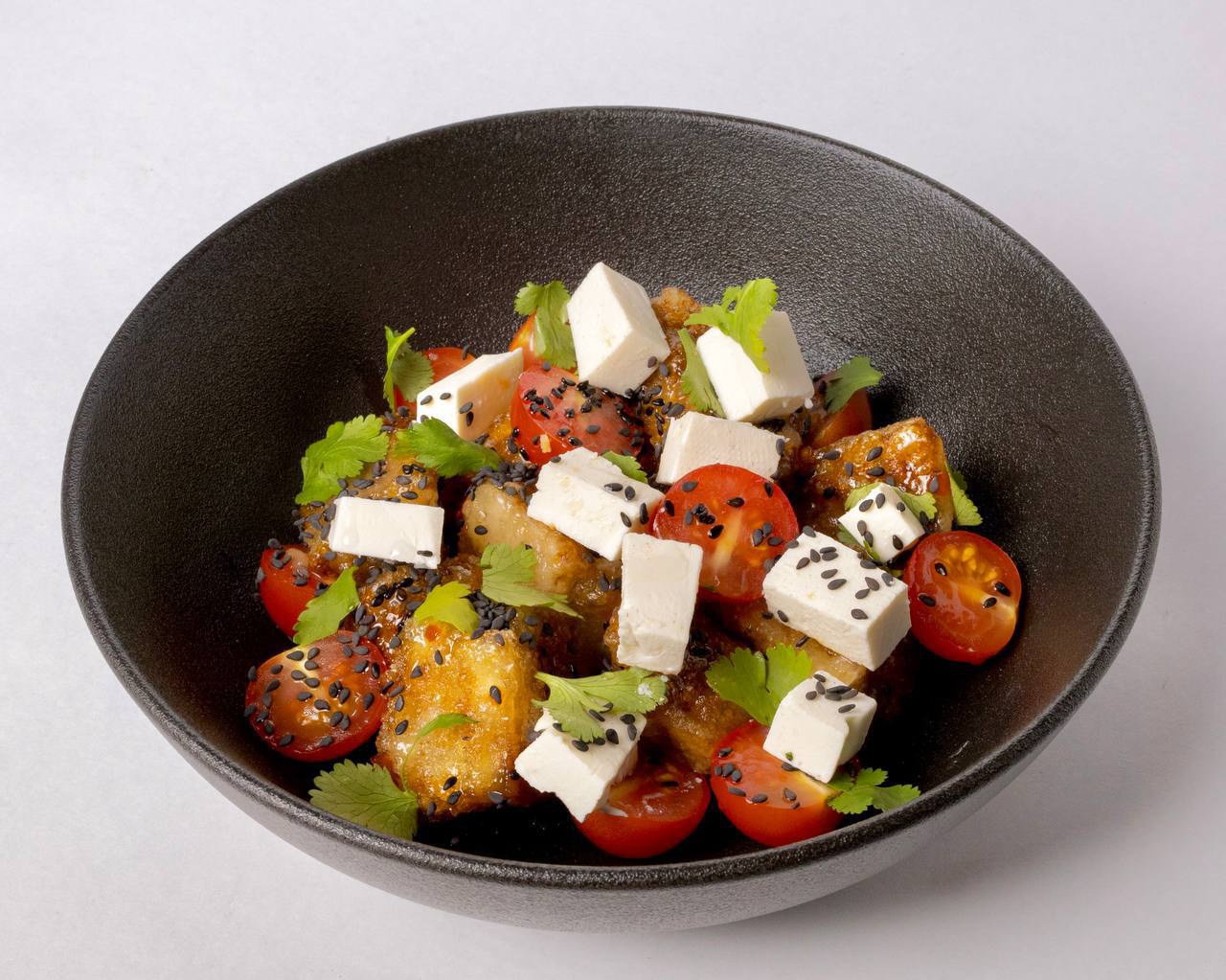 Салат с хрустящими баклажанами