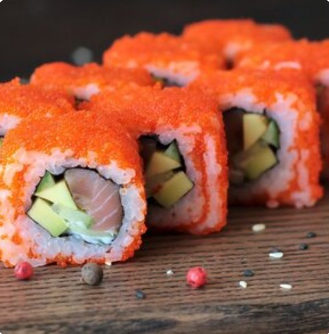 Ролл Калифорния с лососем