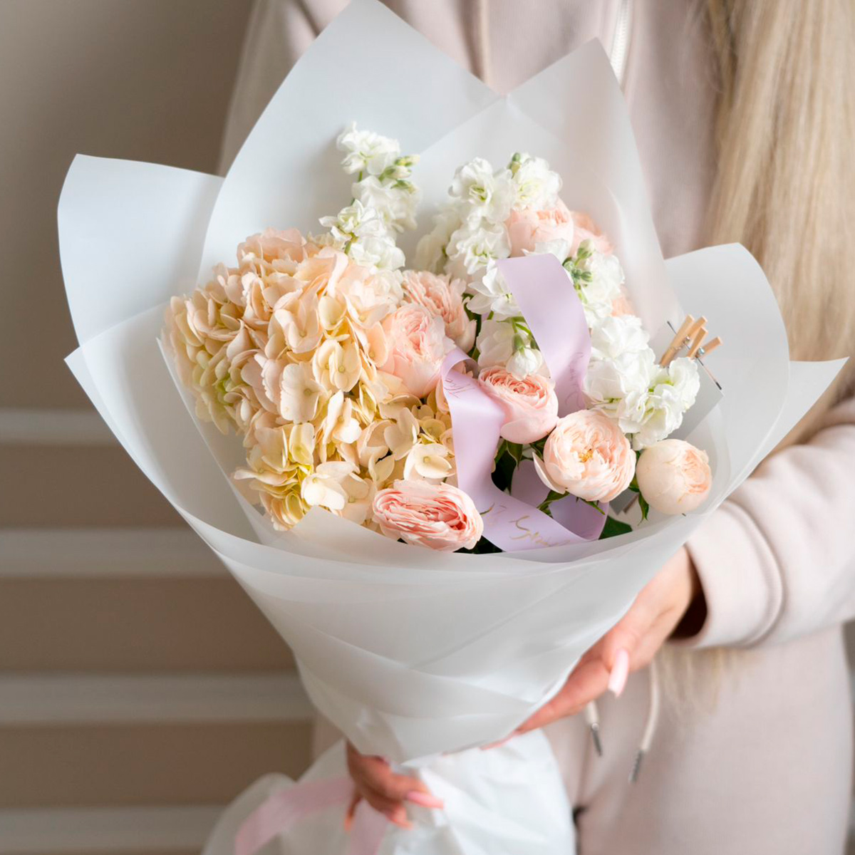 Авторский букет (предзаказ) 690