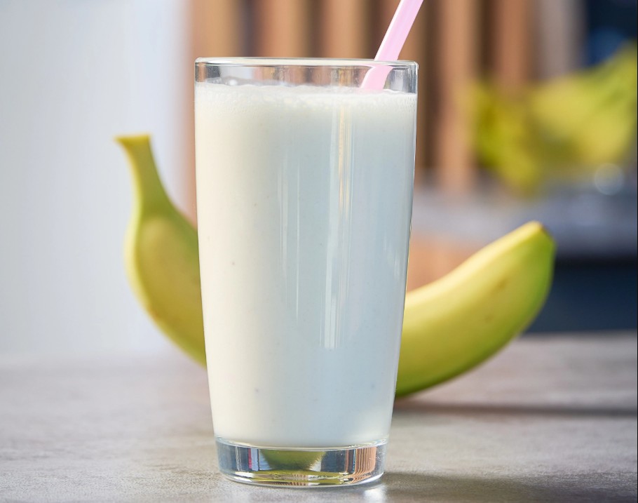 Молочный банановый коктель