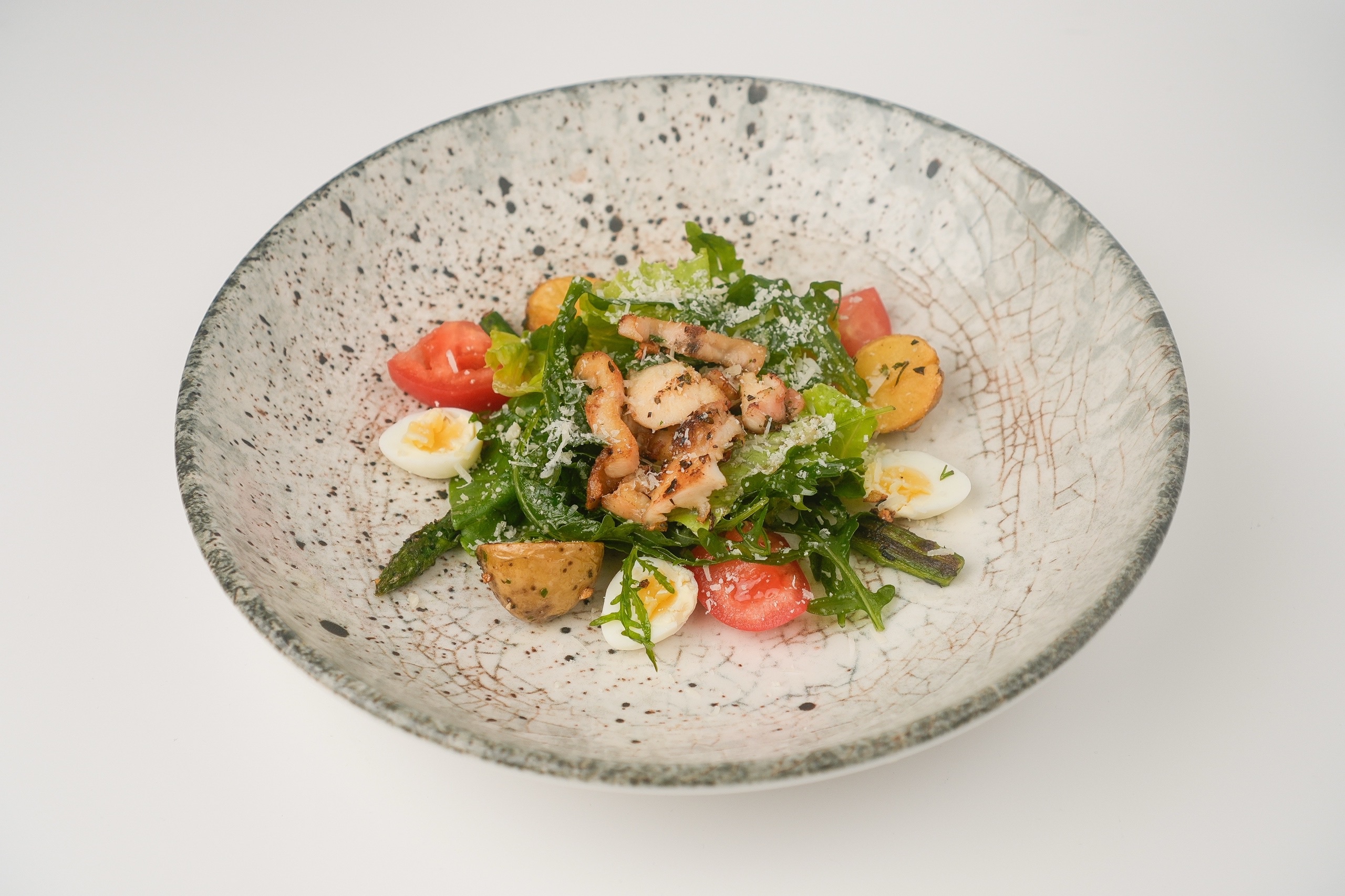 Теплый салат с осьминогом