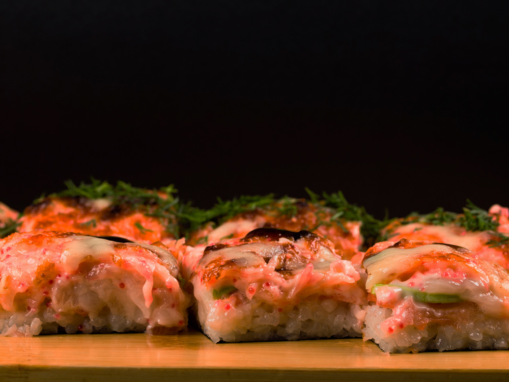 Суси пицца с тигровыми креветками