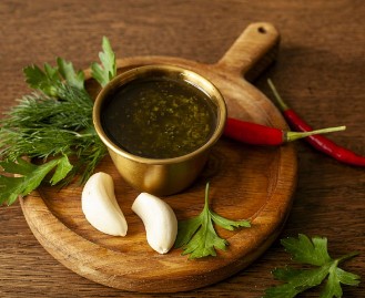 Соус свежие травы с чесноком