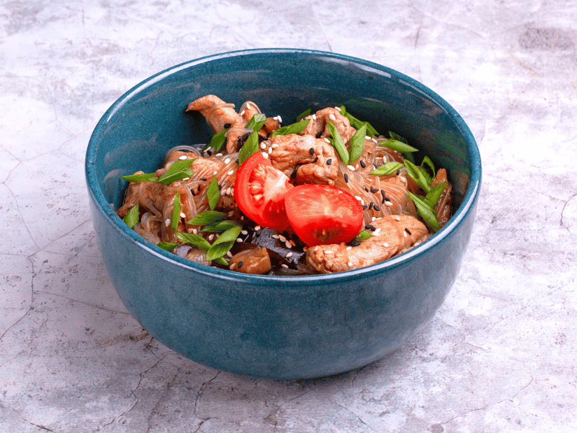 WOk Фунчоза с цыплёнком и баклажанами
