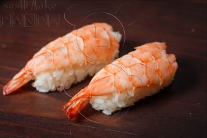 Суши с креветкой