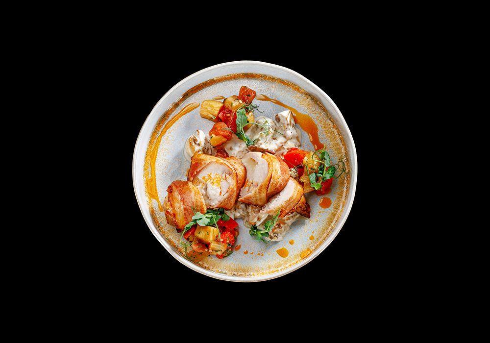 Куриная грудка в беконе с сыром моцарелла