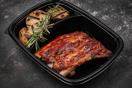 Свиные ребра BBQ c печеным картоф.