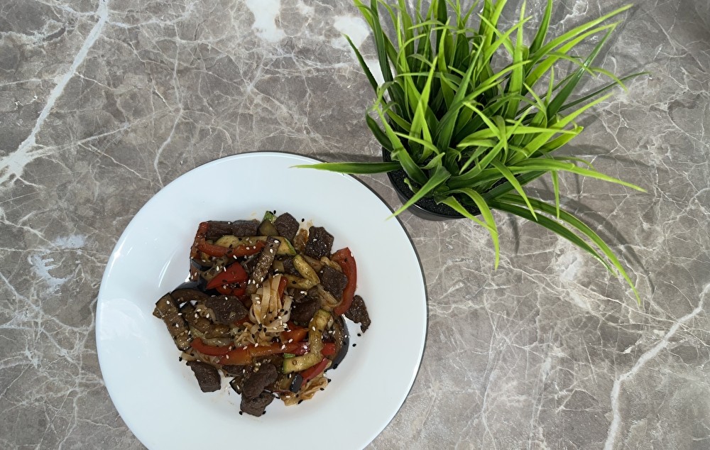 Wok с говядиной