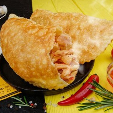 Чебурек с курицей по-азиатски