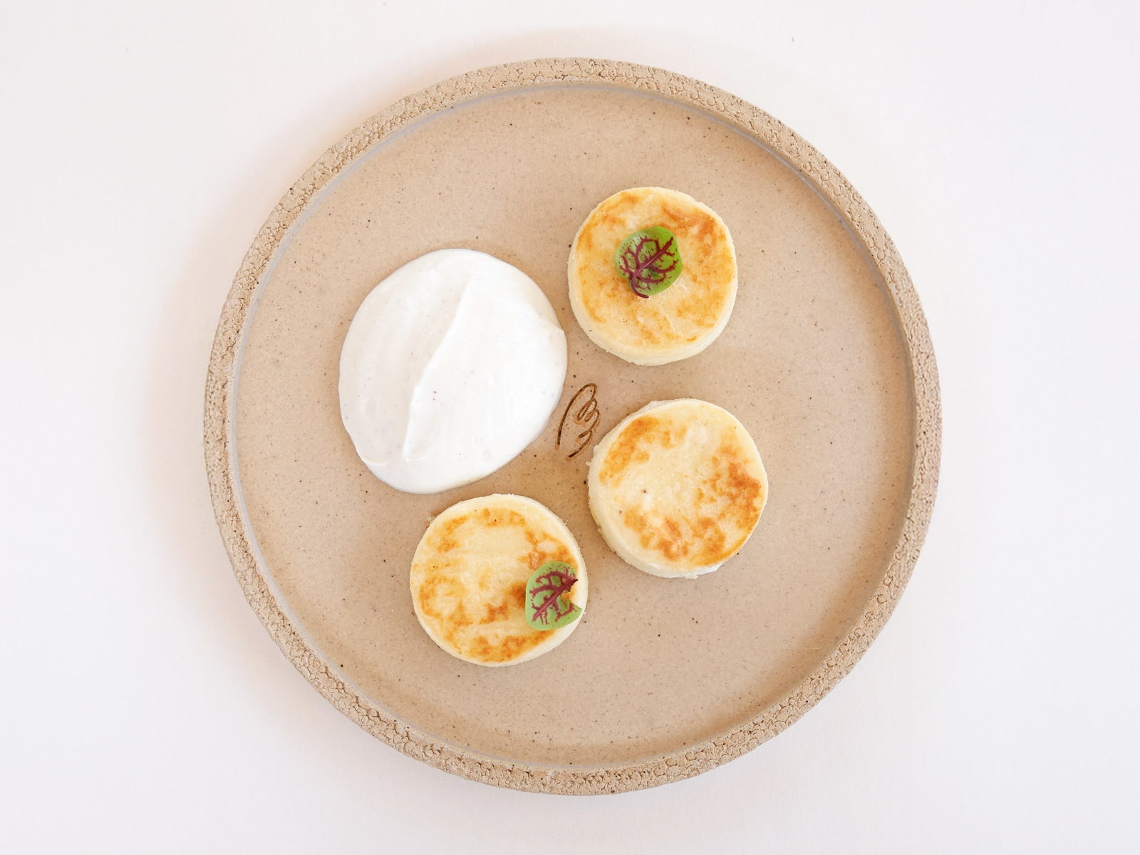 Сырники классические, ванильный крем