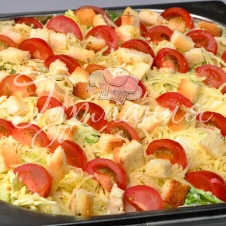 Салат Цезарь с курицей