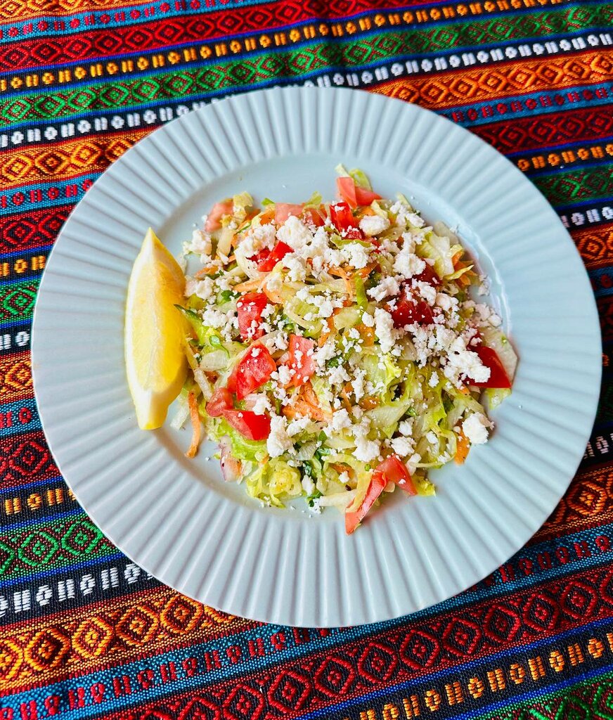 Салат овощной с сыром Чанах