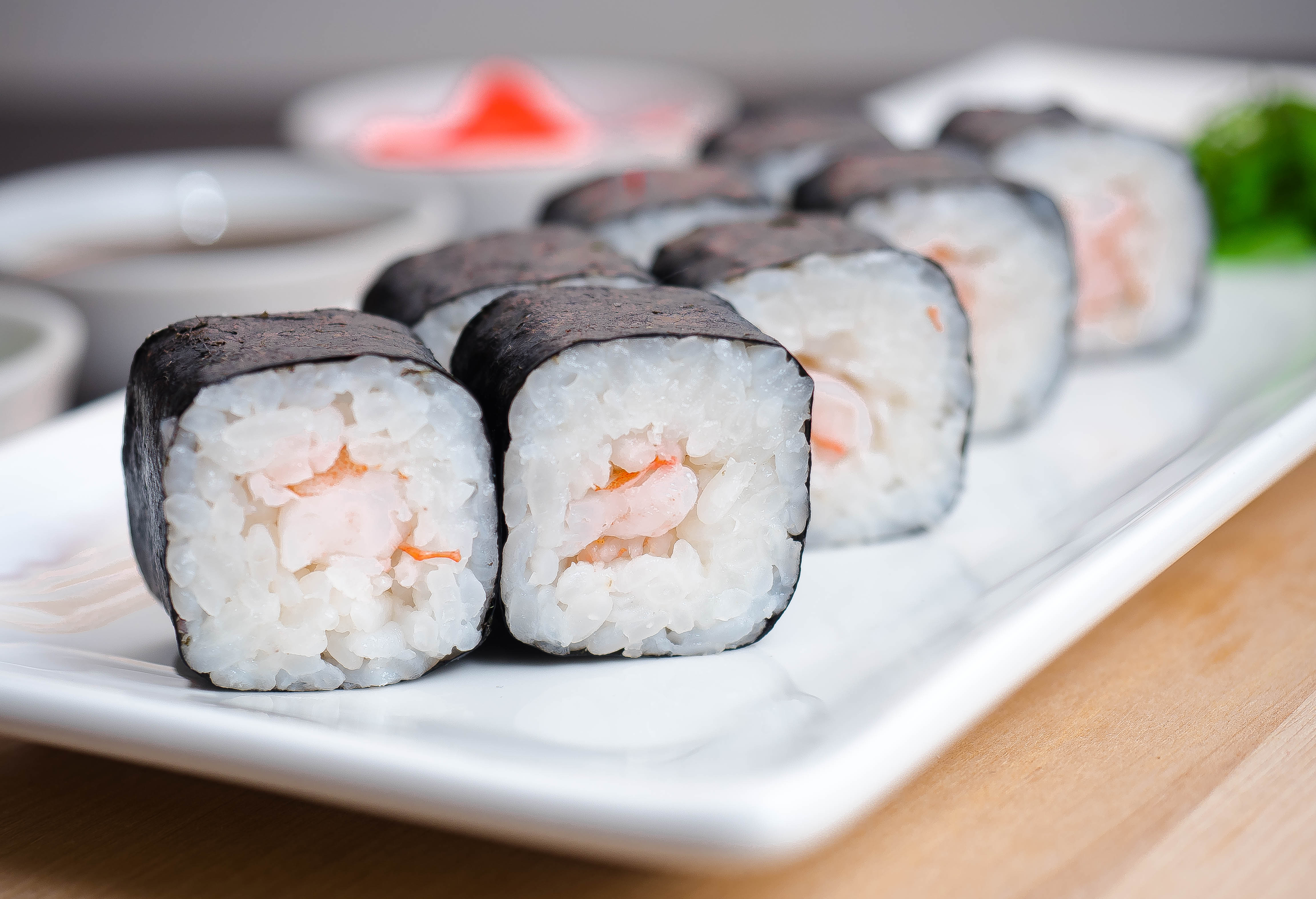 Ролл с креветкой