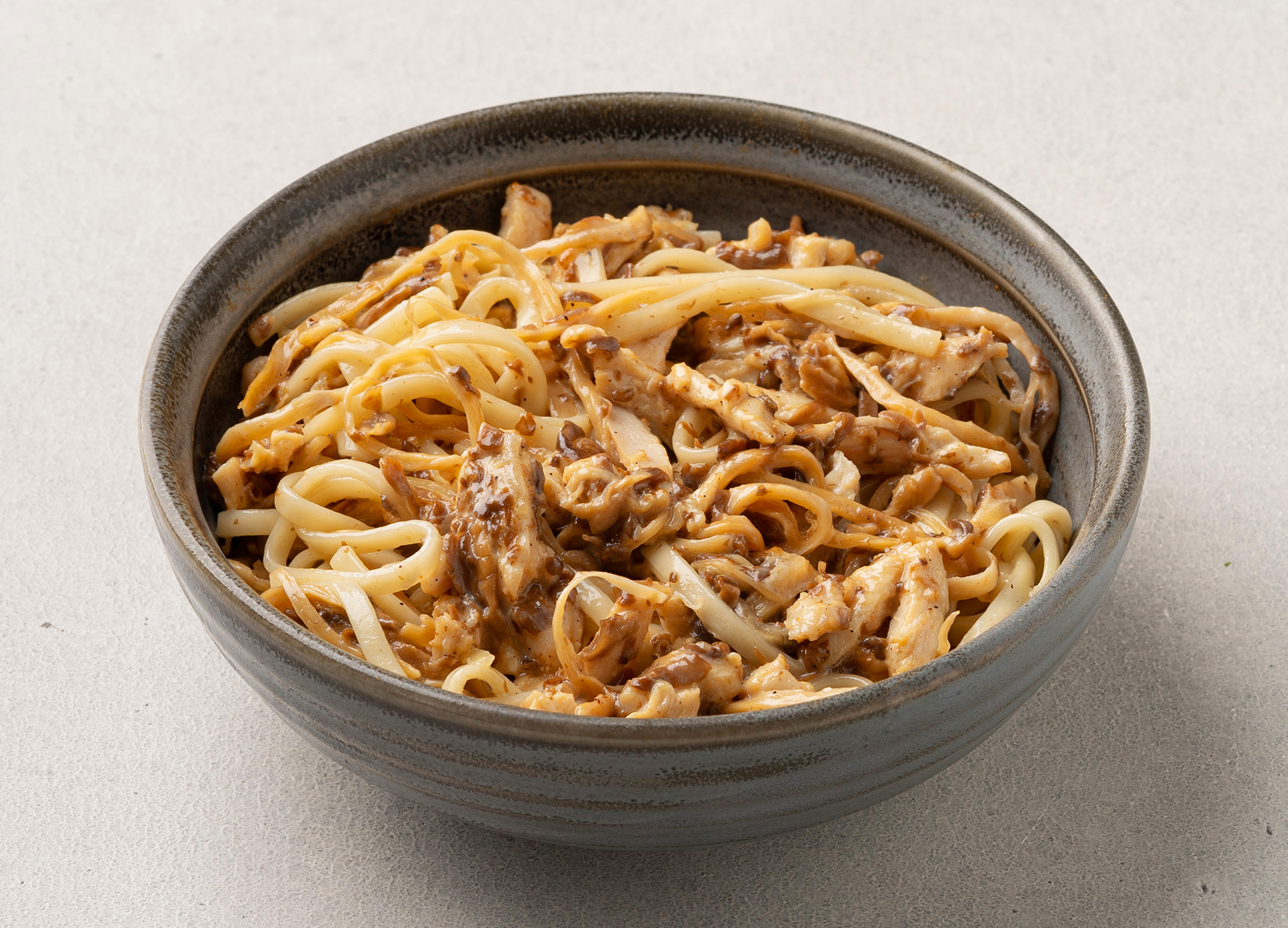 Wok сырный с цыплёнком и грибами