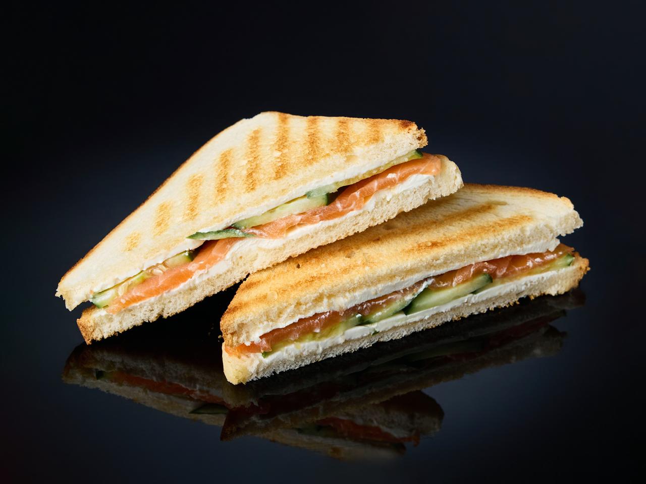 Сэндвич с лососем