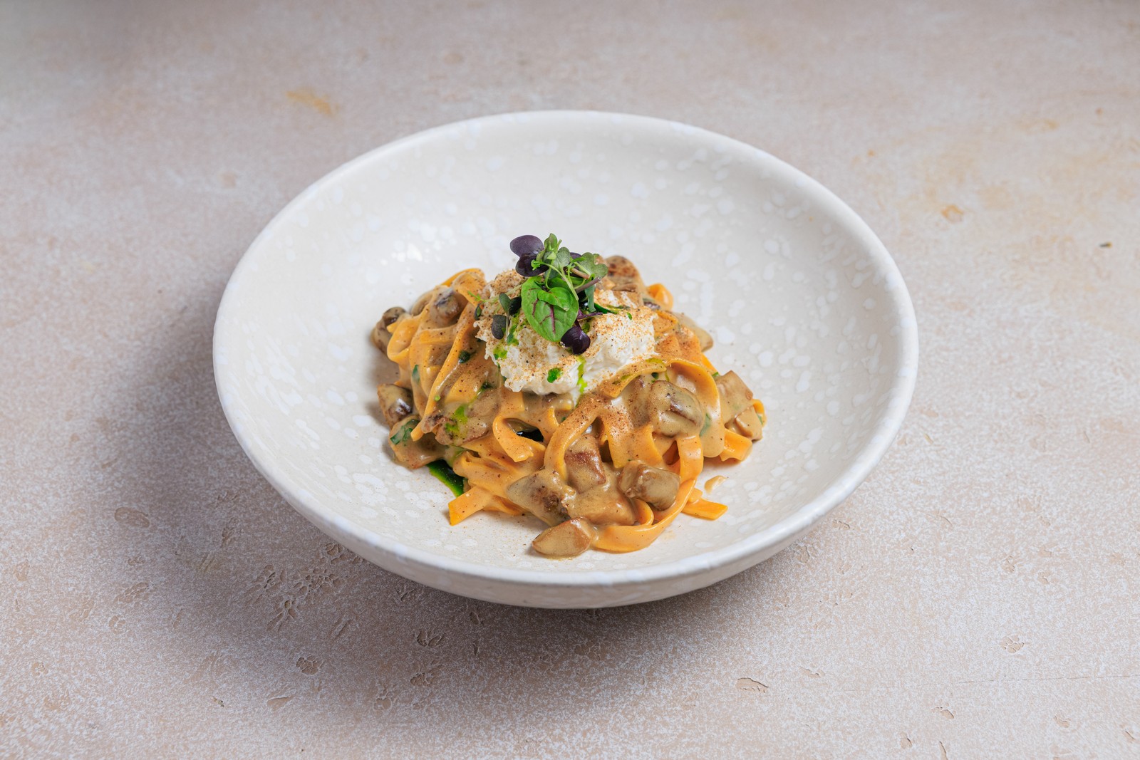 Тальятелле с белыми грибами