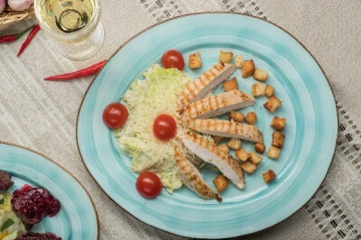 Цезарь с курицей