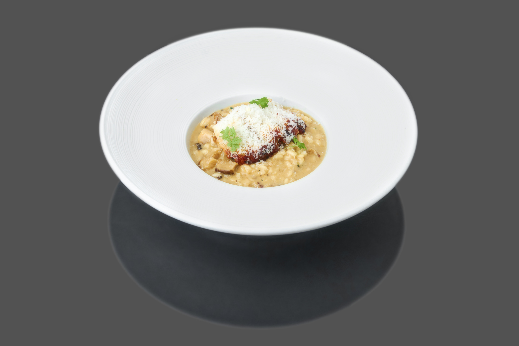 Ризотто с белыми грибами и с сыром грюйер