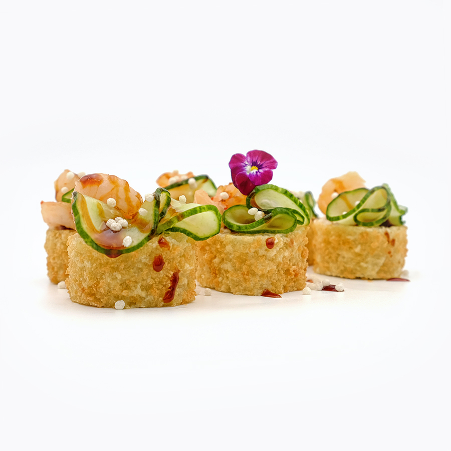 Ролл темпура с глазированной креветкой и маринованным огурцом