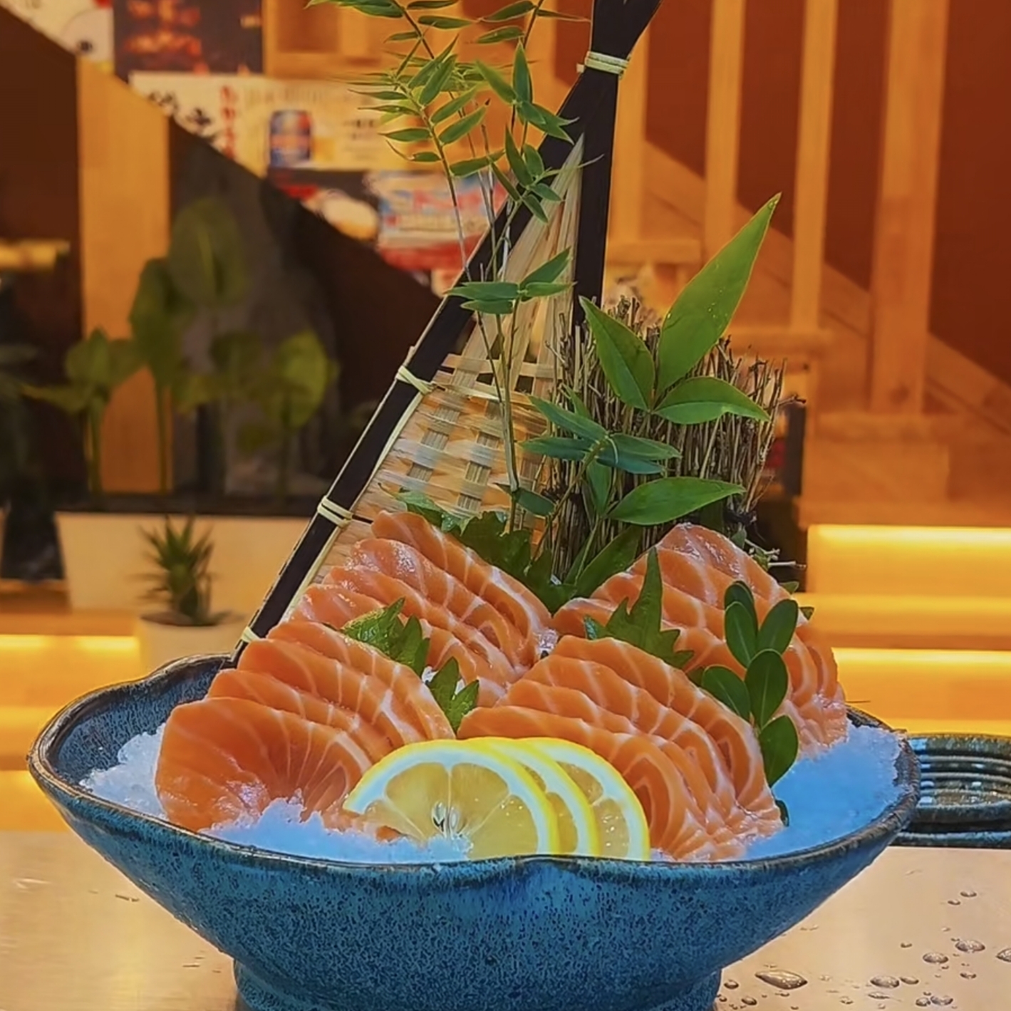 H-49 三文鱼刺身 Сашими из лосося.