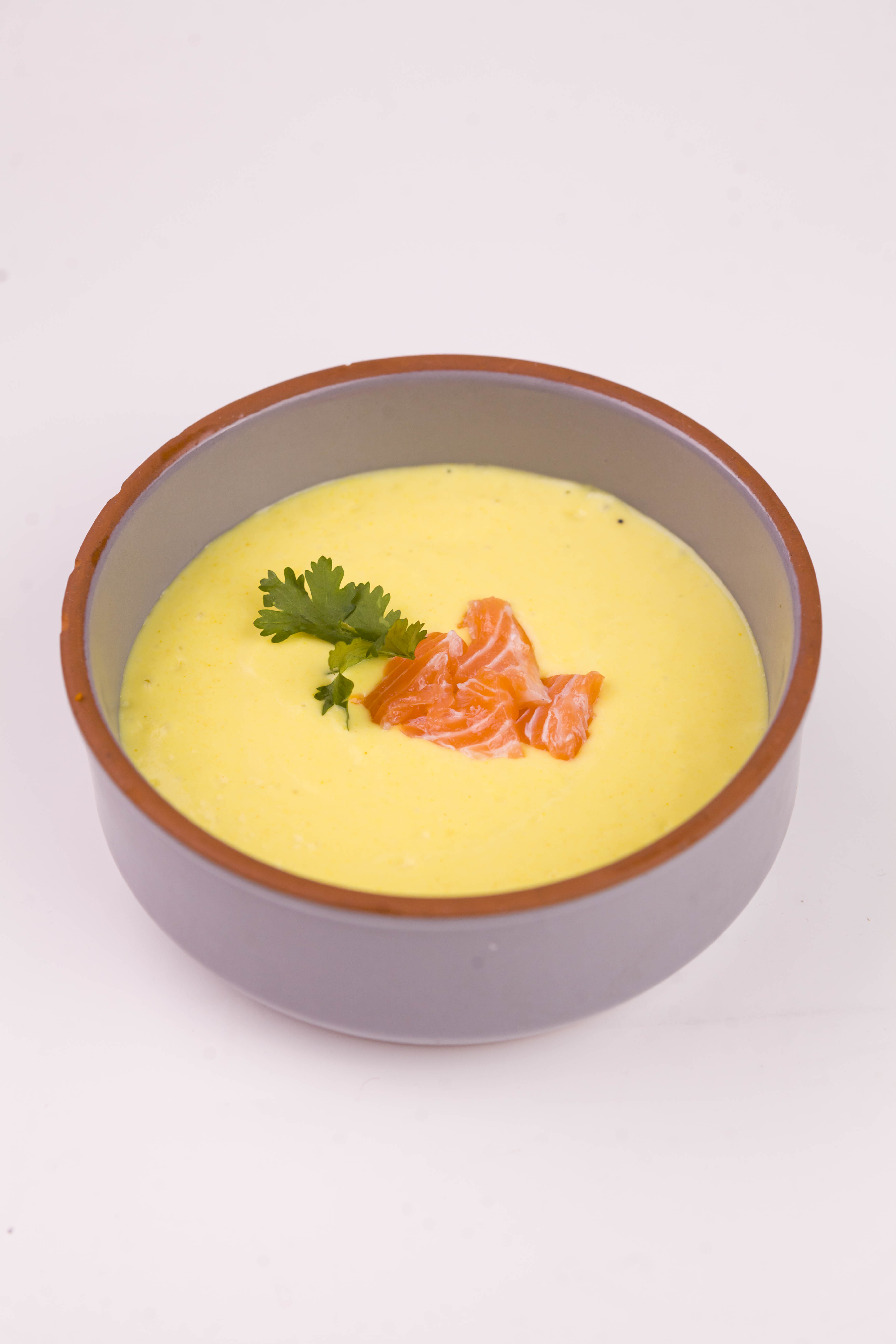 Суп крем сырно-сливочный с лососем