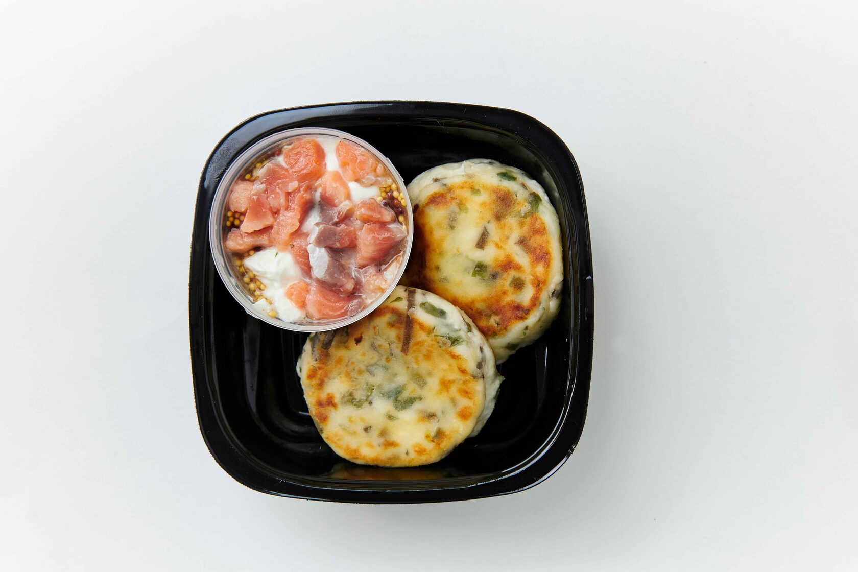 Сырники с морской капустой и лососем