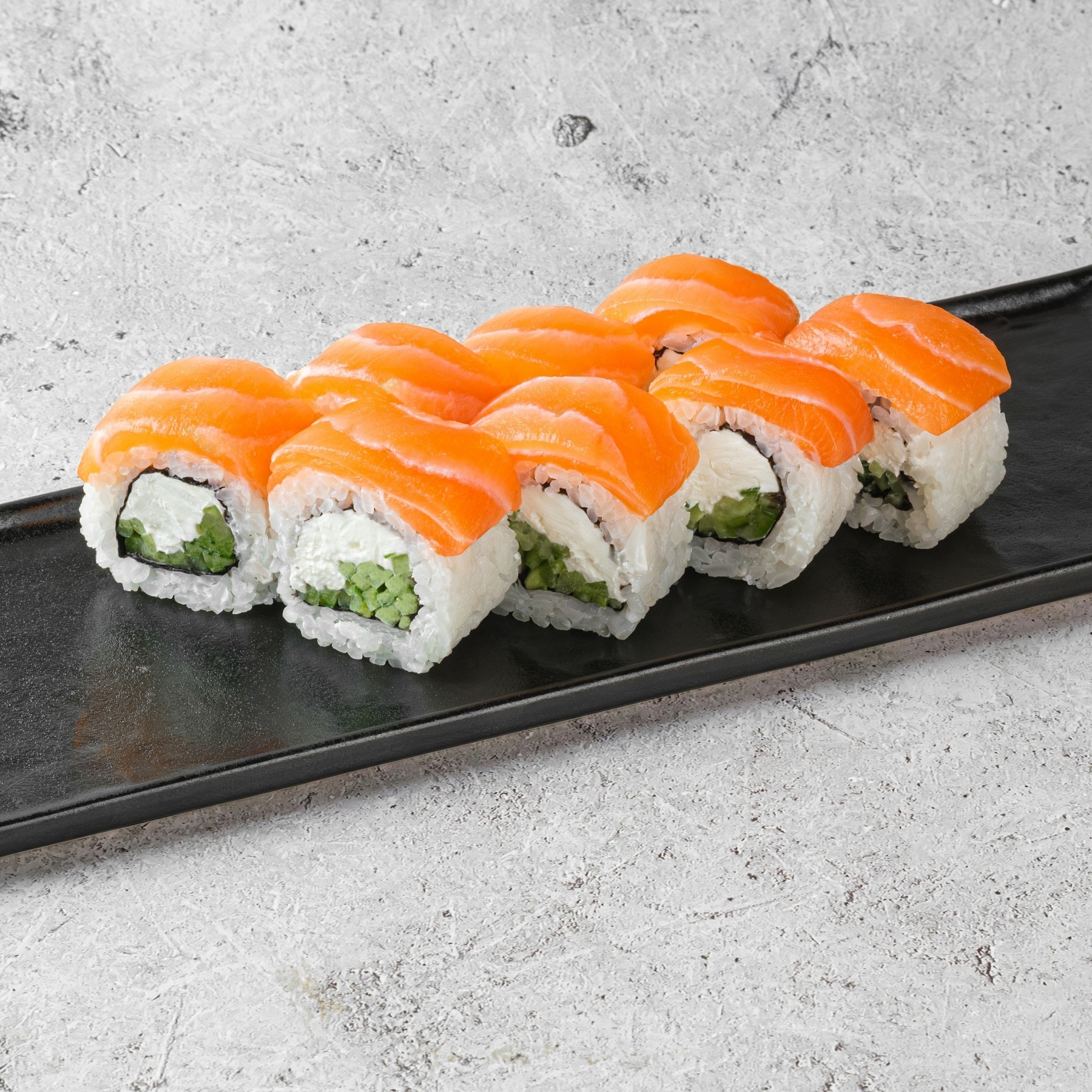 Филадельфия с огурцом чиббис