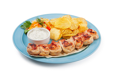 Цыпленок в беконе (картоф. пюре)