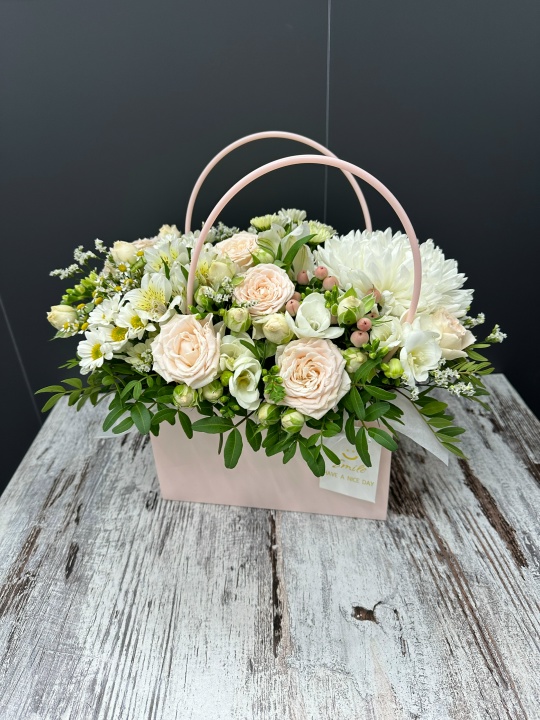 Нежнейшая сумочка с цветами