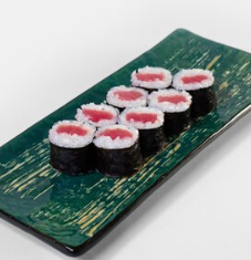 Маки с тунцом