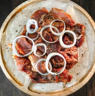 Маринованное мясо из свиной мякоти