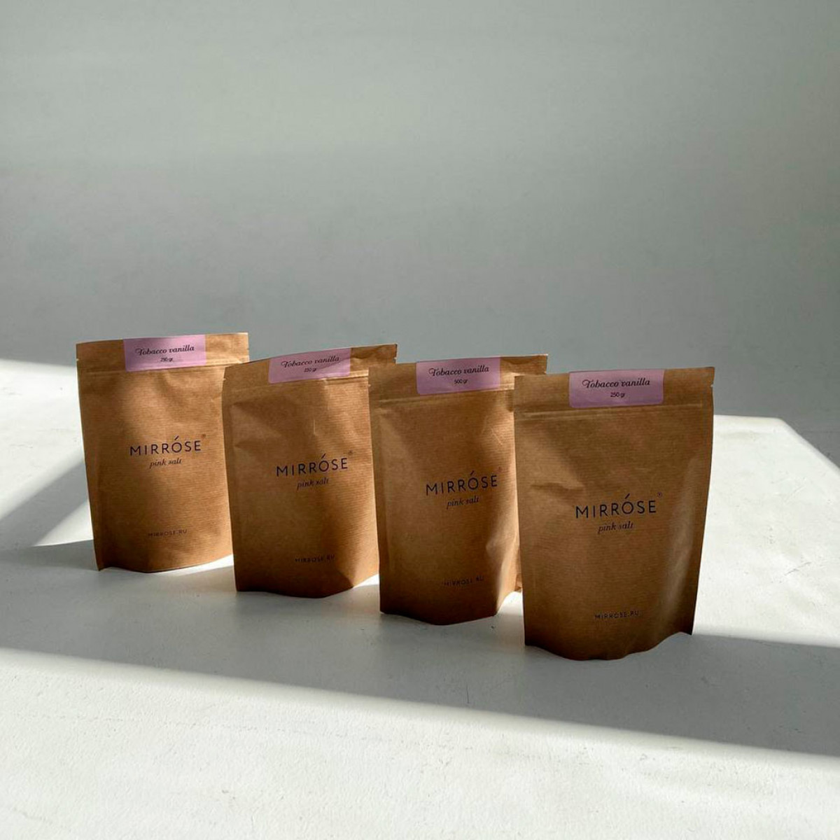 Розовая парфюмированная соль Тонка