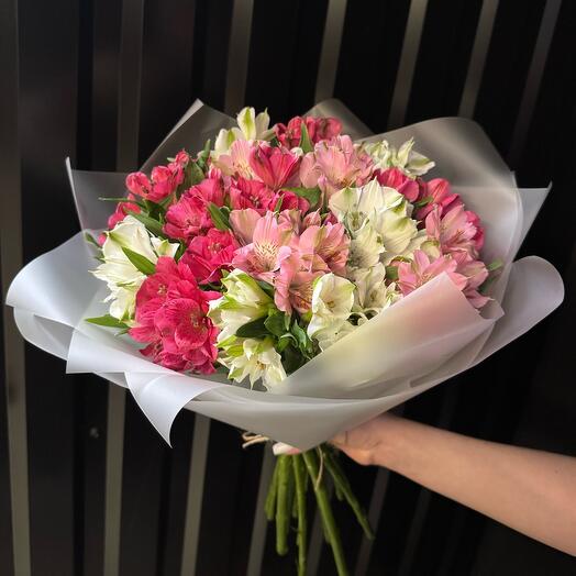 Букет из альстромерий