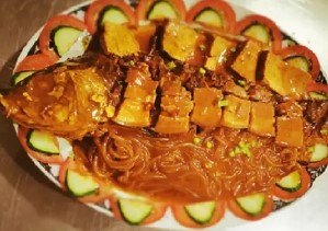 Сазан с тофу и лапшой