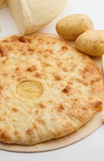 Осетинский пирог с картофелем и сыром