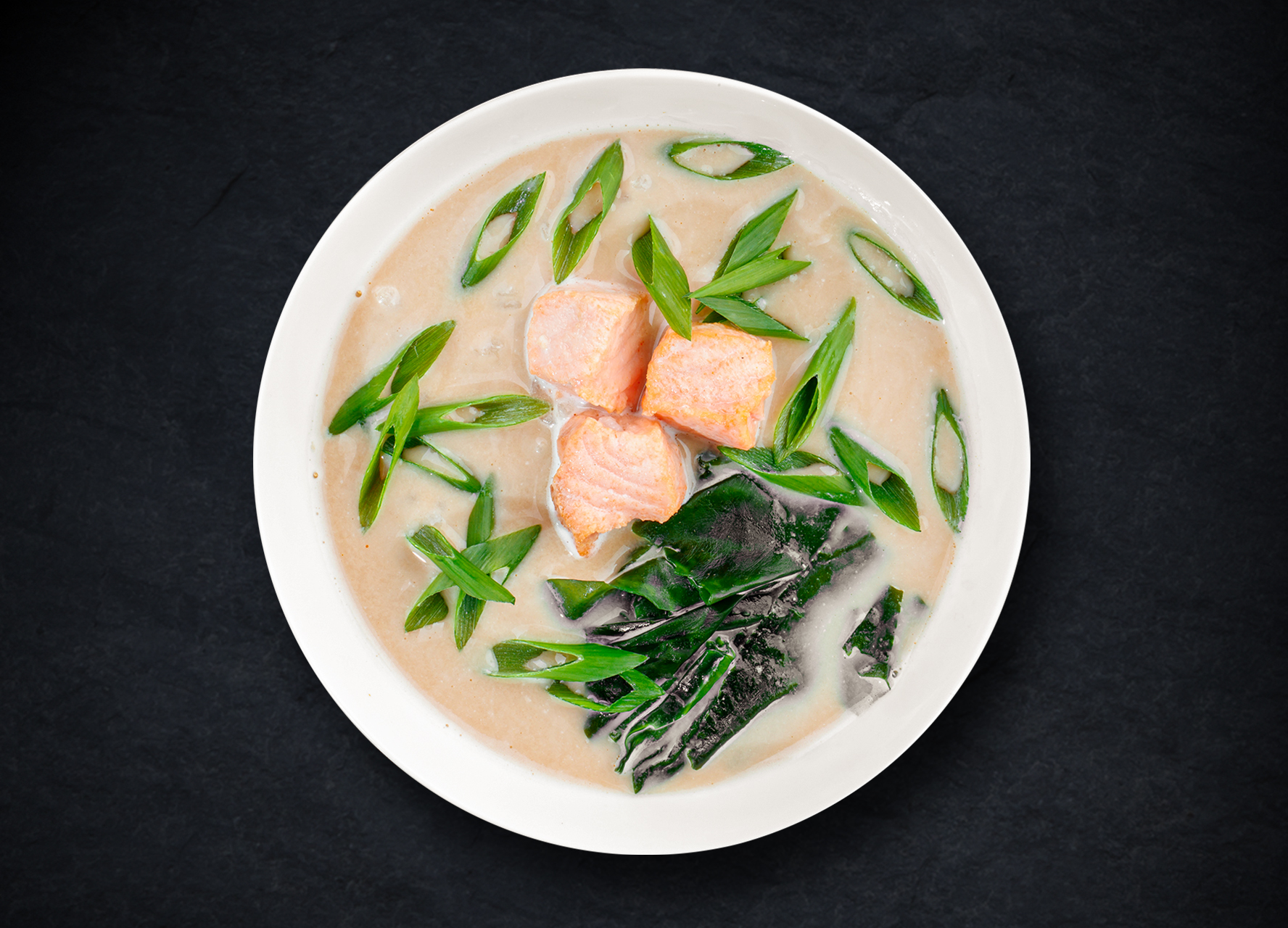 Сливочный суп с лососем