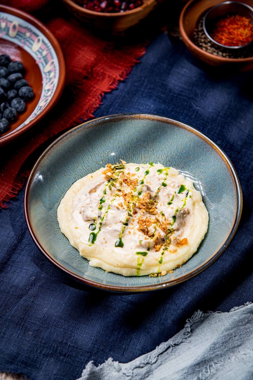 Цыпленок по-строгановски с картофельным пюре