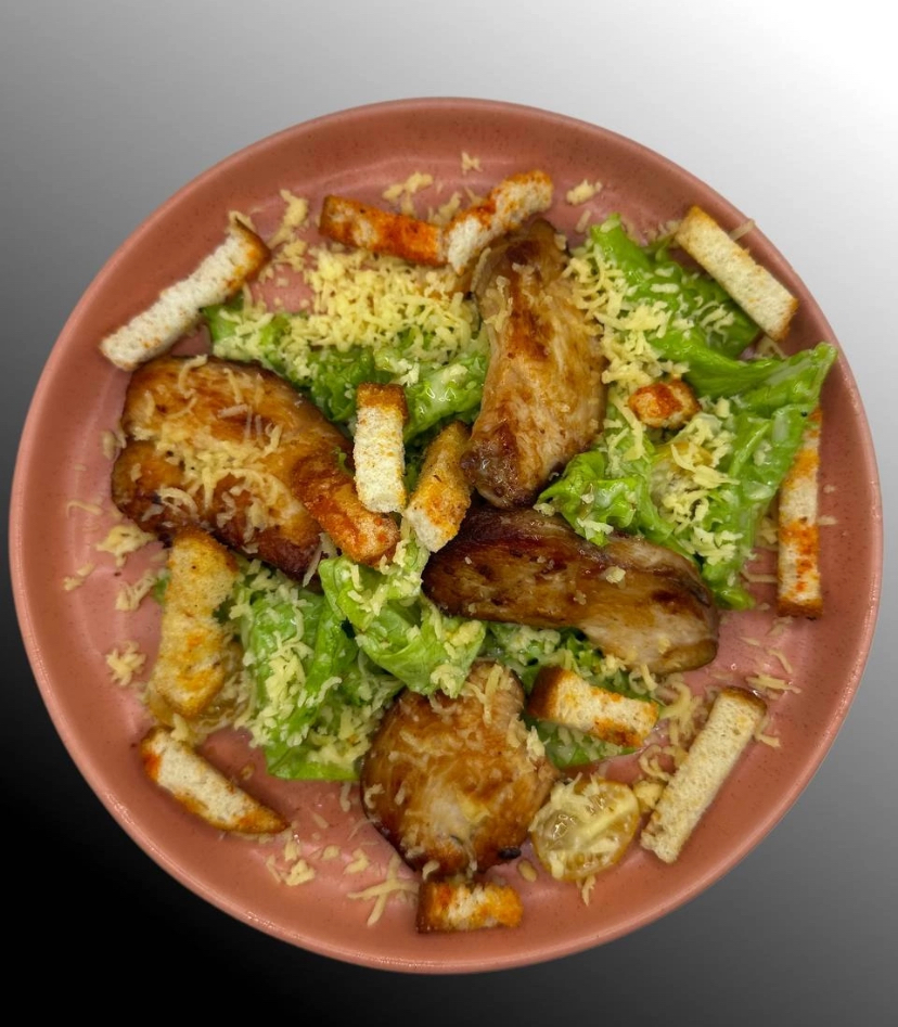 Салат цезарь с курицей