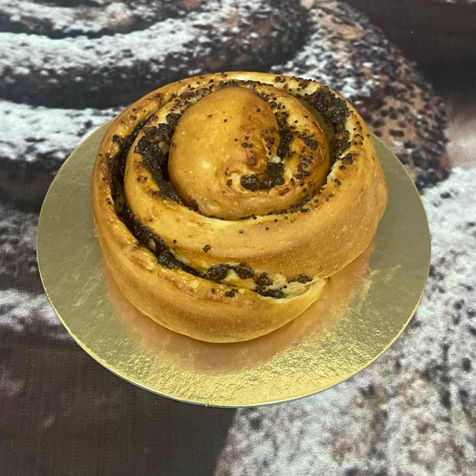 Улитка с маком и орехом