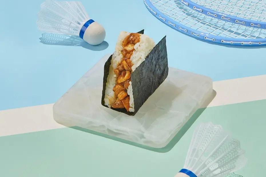 Онигири с курицей терияки