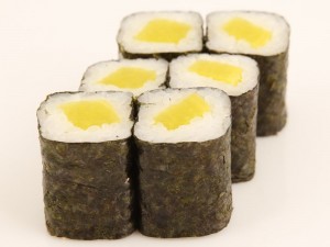 Мини ролл с такуаном