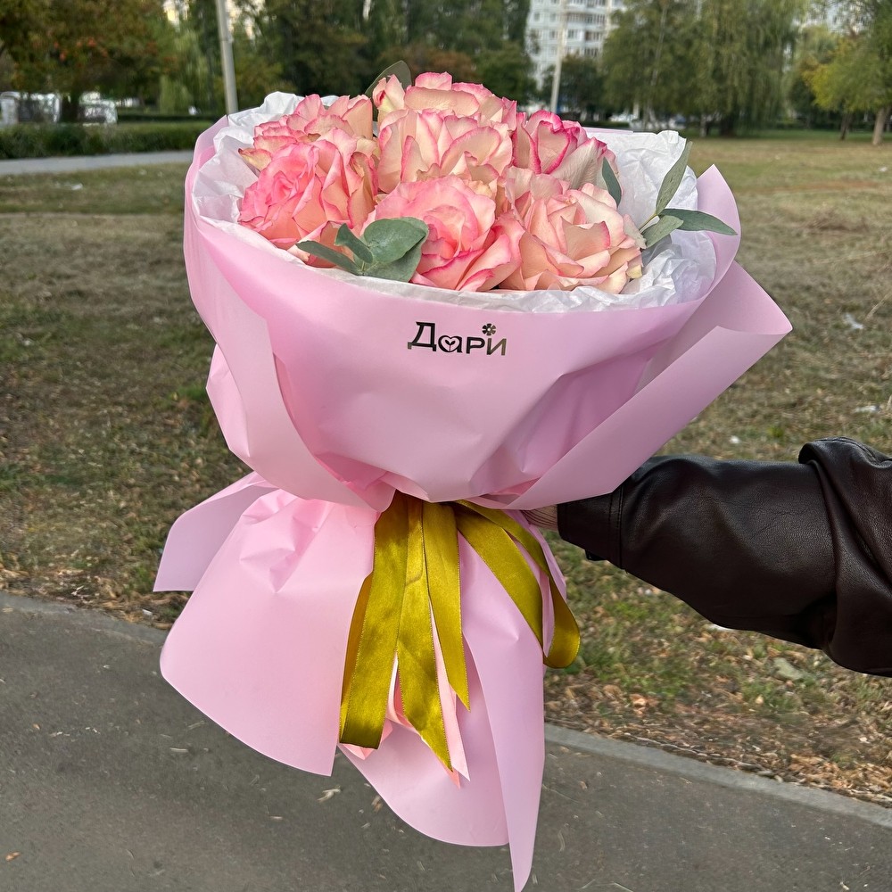 №99 Розовые Розы в авторской упаковке L