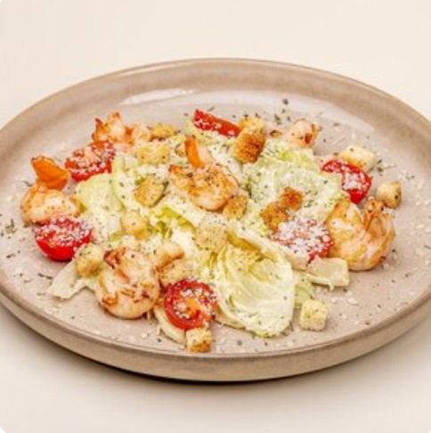 Салат Цезарь с креветками