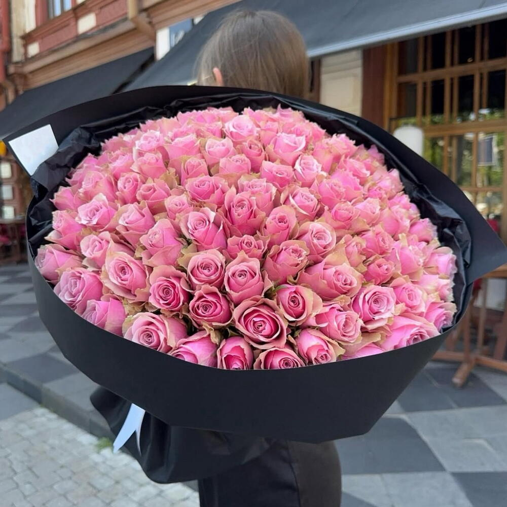 101 Роза розовая стильная упаковка