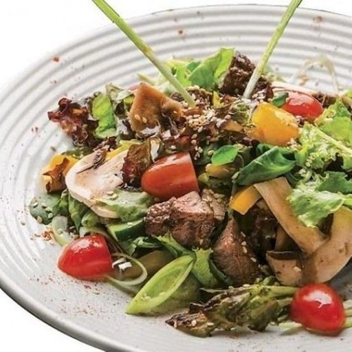 Салат с говядиной и грибами