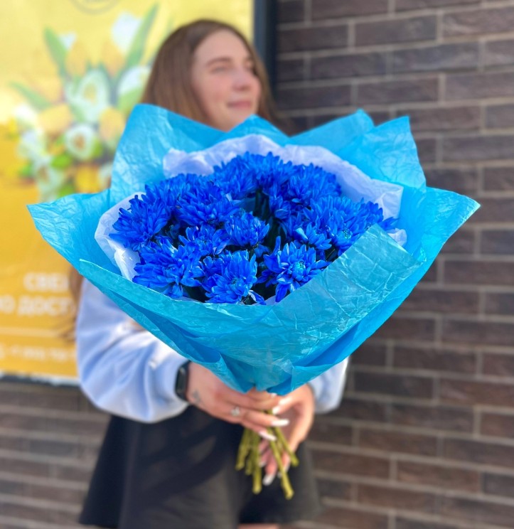Букет из голубой хризаантемы